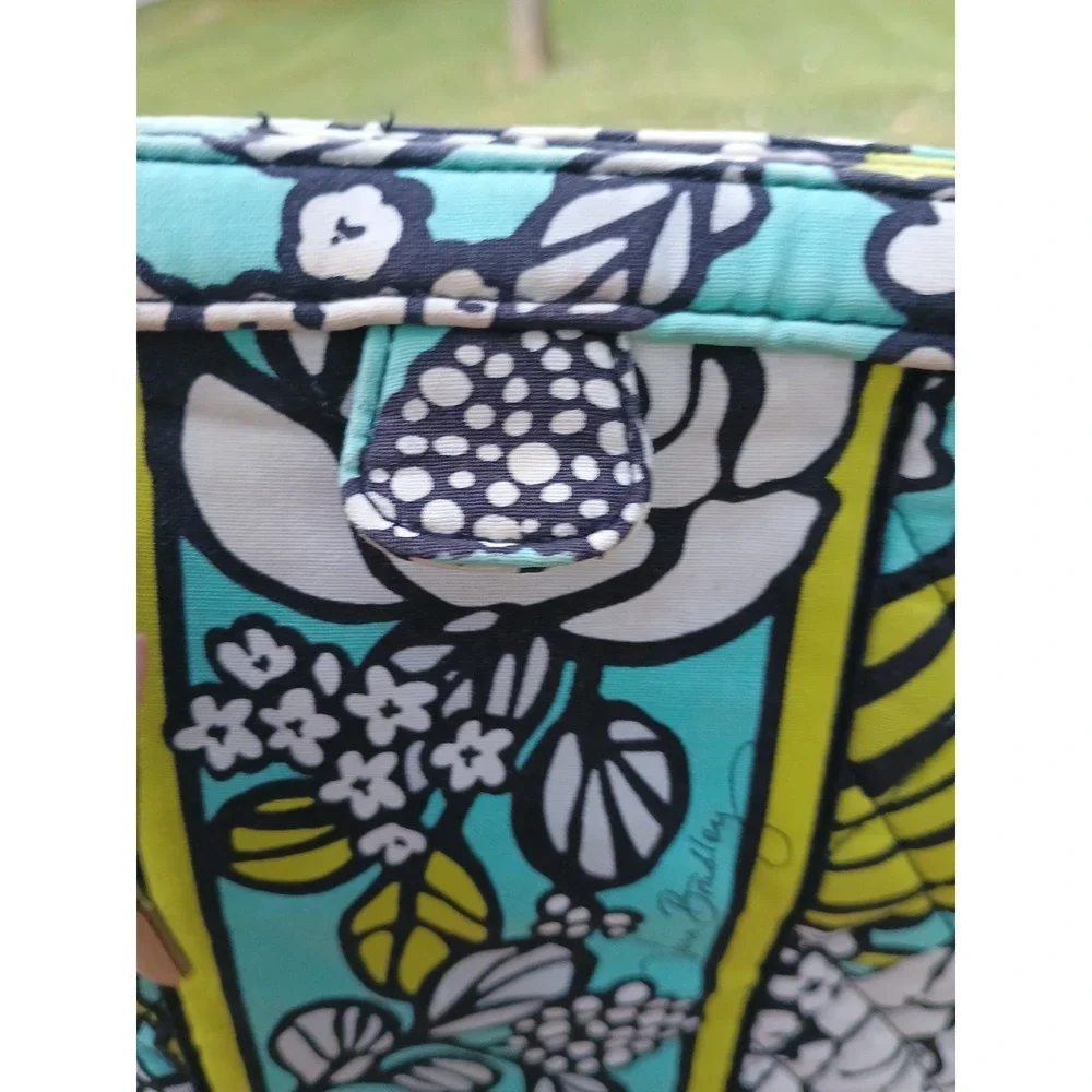 Vera Bradley 100% Cotton 2012 Abby Shoulder Bag Island Blooms Pattern Purse READ